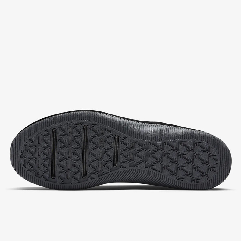 SEPATU TRAINING NIKE MC Trainer