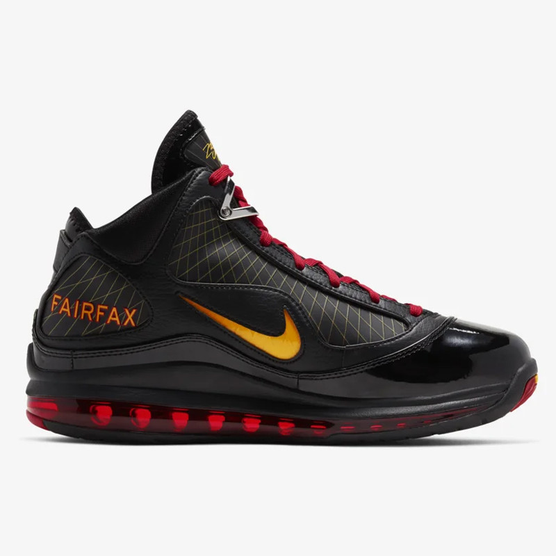 SEPATU BASKET NIKE LeBron 7 QS