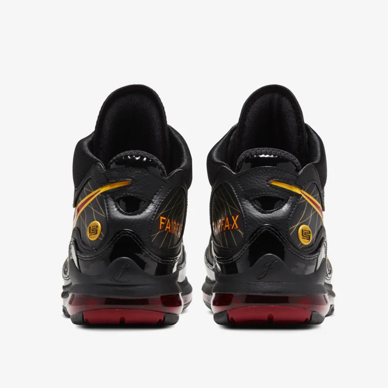 SEPATU BASKET NIKE LeBron 7 QS