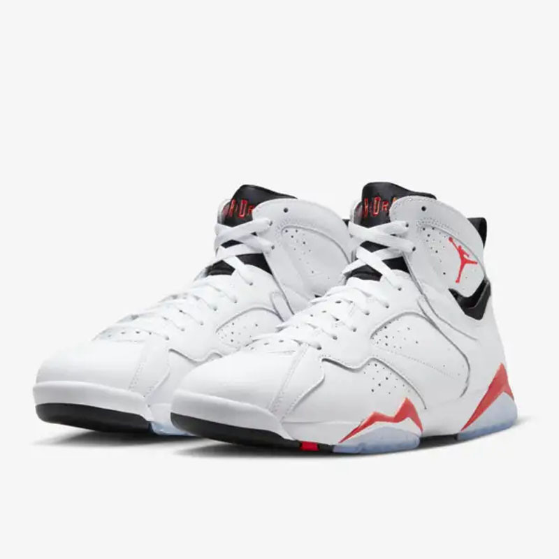 SEPATU SNEAKERS AIR JORDAN AJ 7 Retro