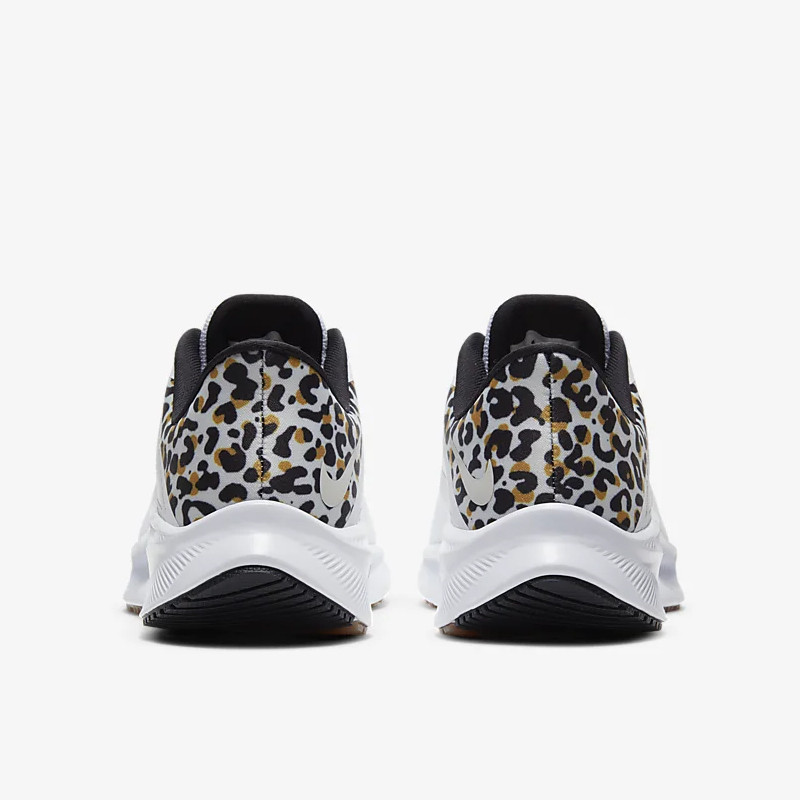 SEPATU LARI NIKE Wmns Quest 3 PRM