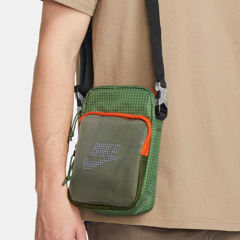 TAS SNEAKERS NIKE Heritage 2.0 Small Items Bag 3L