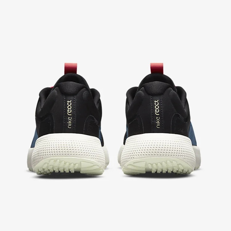 SEPATU LARI NIKE Wmns React Escape Run