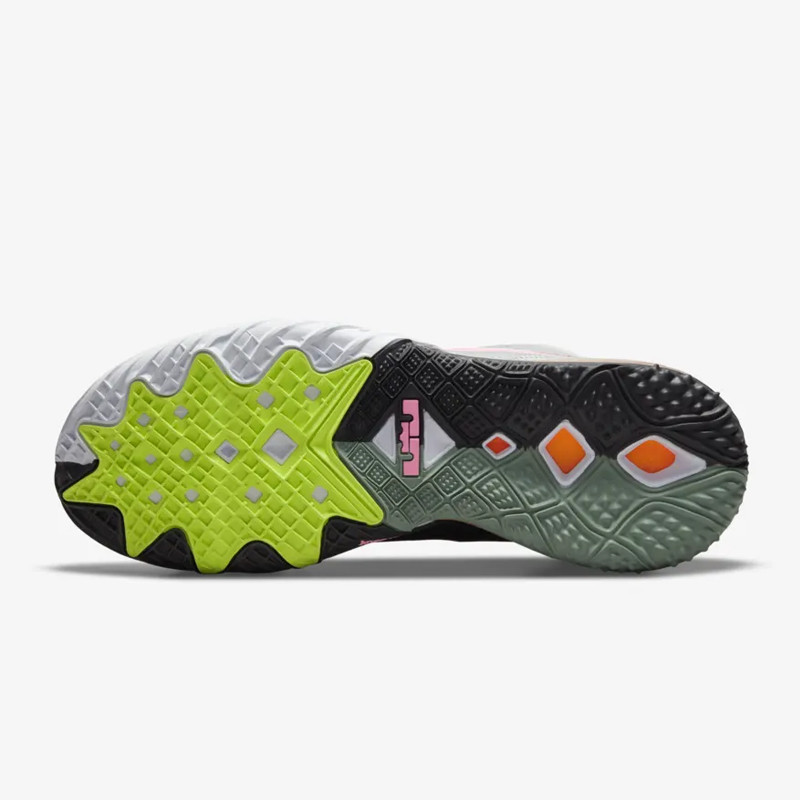 SEPATU BASKET NIKE LeBron 18 Low 'Bugs vs Marvin'
