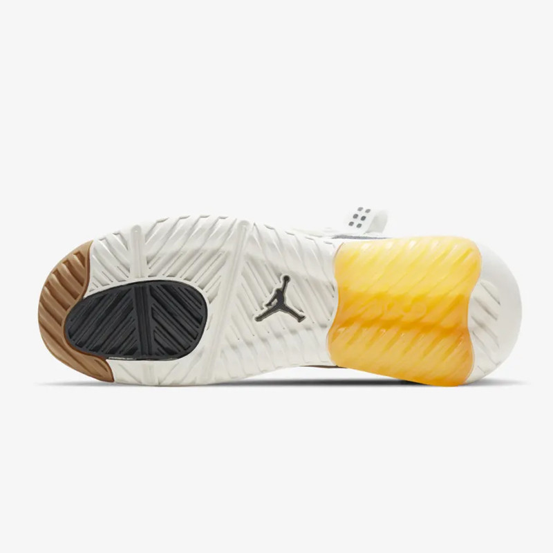 SEPATU BASKET AIR JORDAN MA2 Lunar Launch