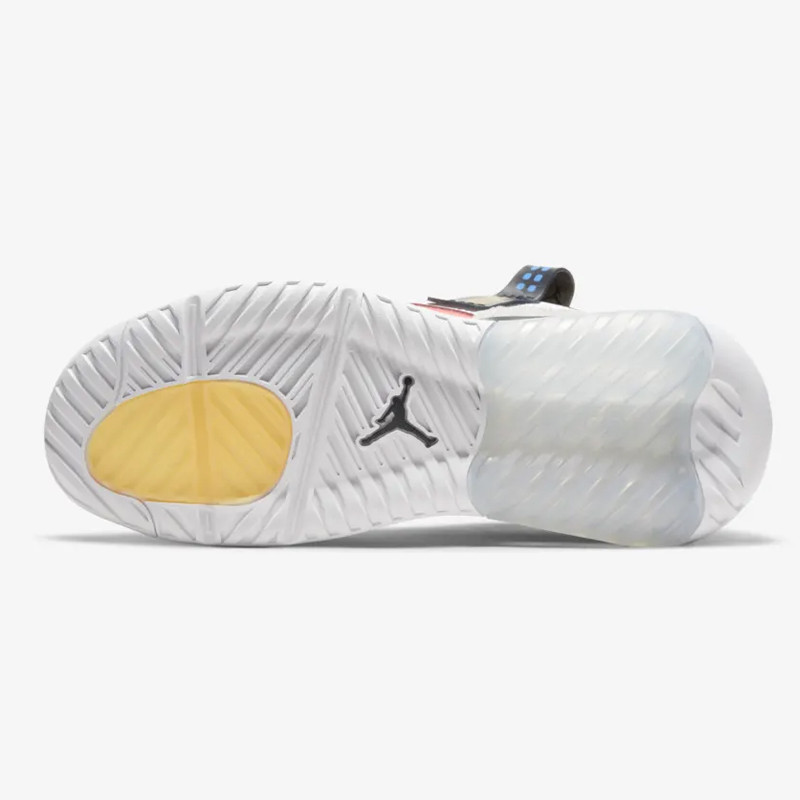 SEPATU BASKET AIR JORDAN MA2 Core Elements