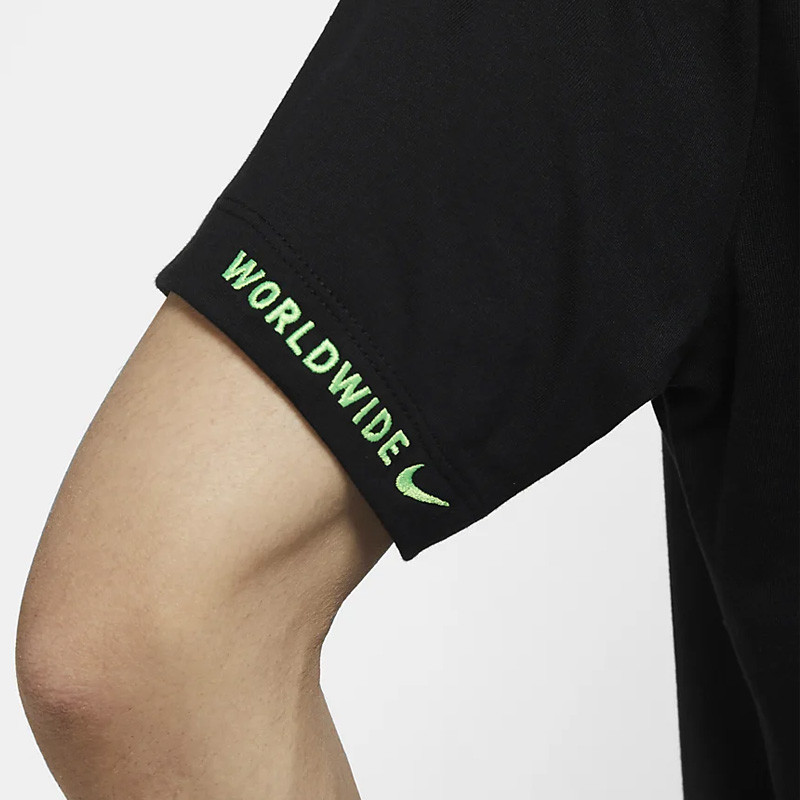 BAJU SNEAKERS NIKE Sportswear Swoosh Worldwide Tee