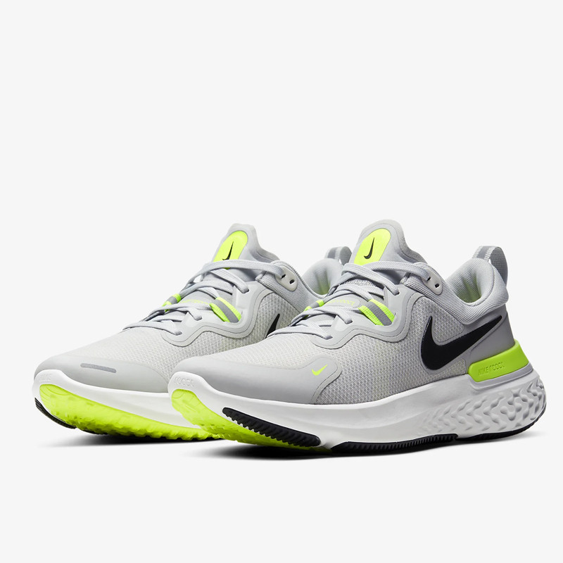 SEPATU LARI NIKE React Miler