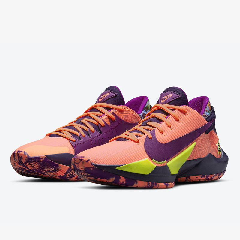 SEPATU BASKET NIKE Zoom Freak 2