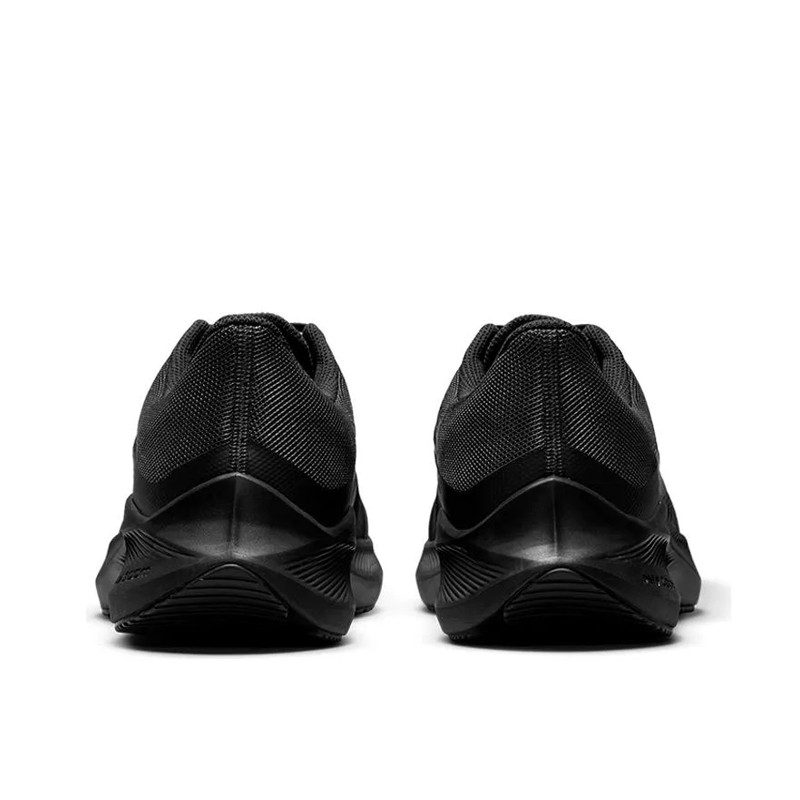 SEPATU LARI NIKE Winflo 8