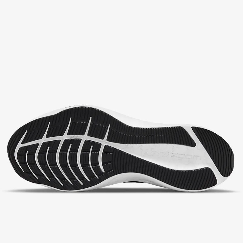 SEPATU LARI NIKE Winflo 8