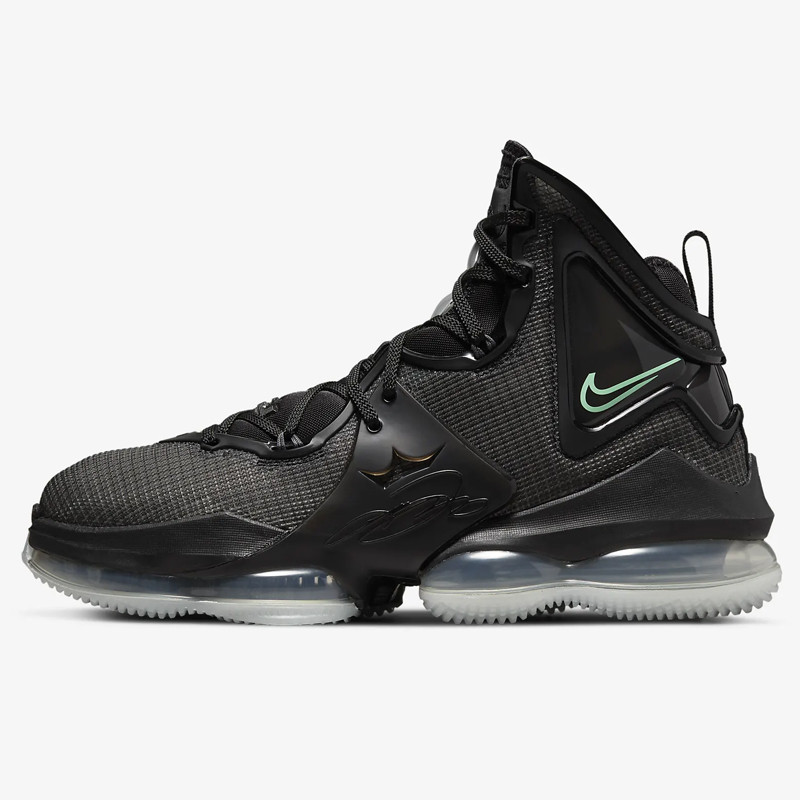 SEPATU BASKET NIKE Lebron 19