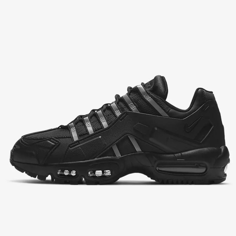 SEPATU SNEAKERS NIKE Air Max 95 NDSTRKT