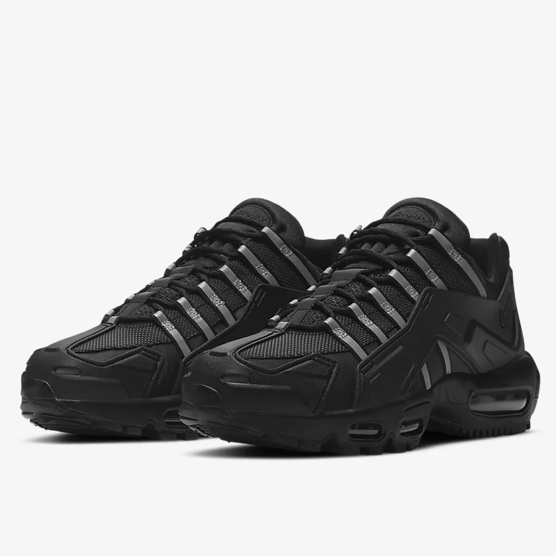 SEPATU SNEAKERS NIKE Air Max 95 NDSTRKT