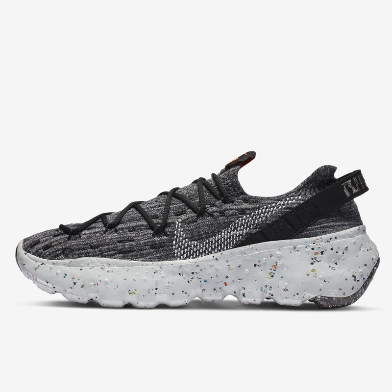 SEPATU SNEAKERS NIKE Space Hippie 04