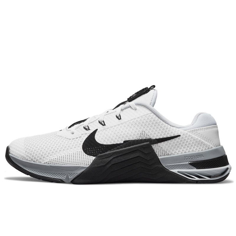 SEPATU TRAINING NIKE Metcon 7