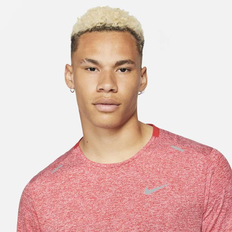 SEPATU LARI NIKE Dri-Fit Rise Tee