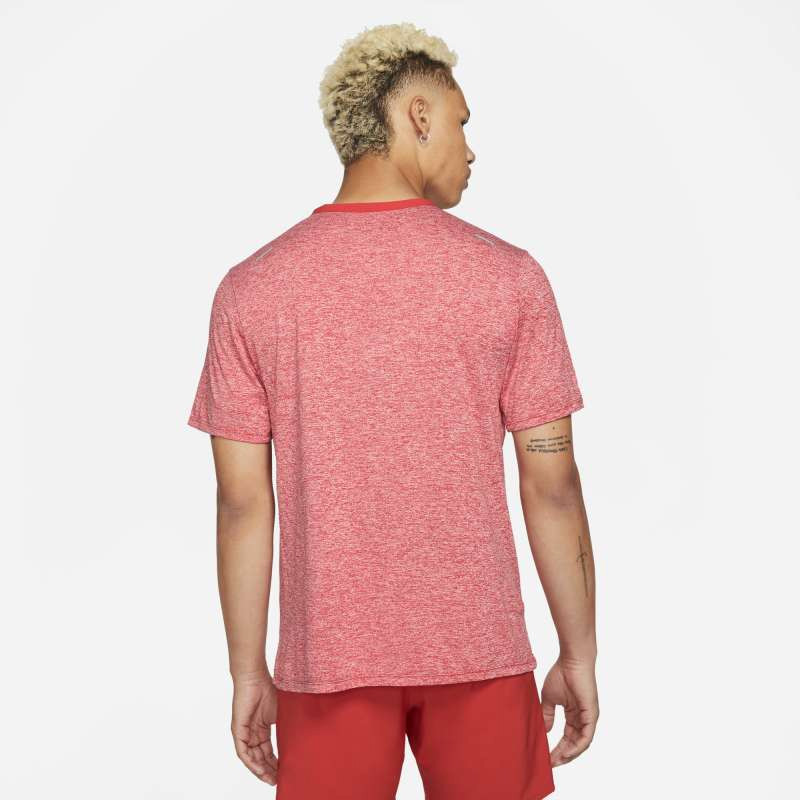 SEPATU LARI NIKE Dri-Fit Rise Tee