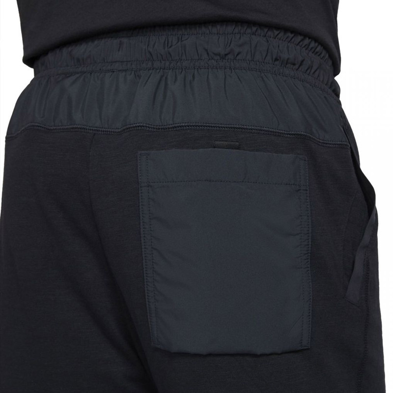 CELANA SNEAKERS NIKE Modern Essentials Lightweight Short