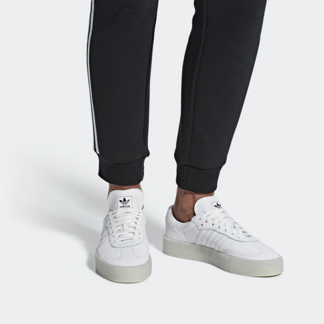 SEPATU SNEAKERS ADIDAS Wmns Sambarose