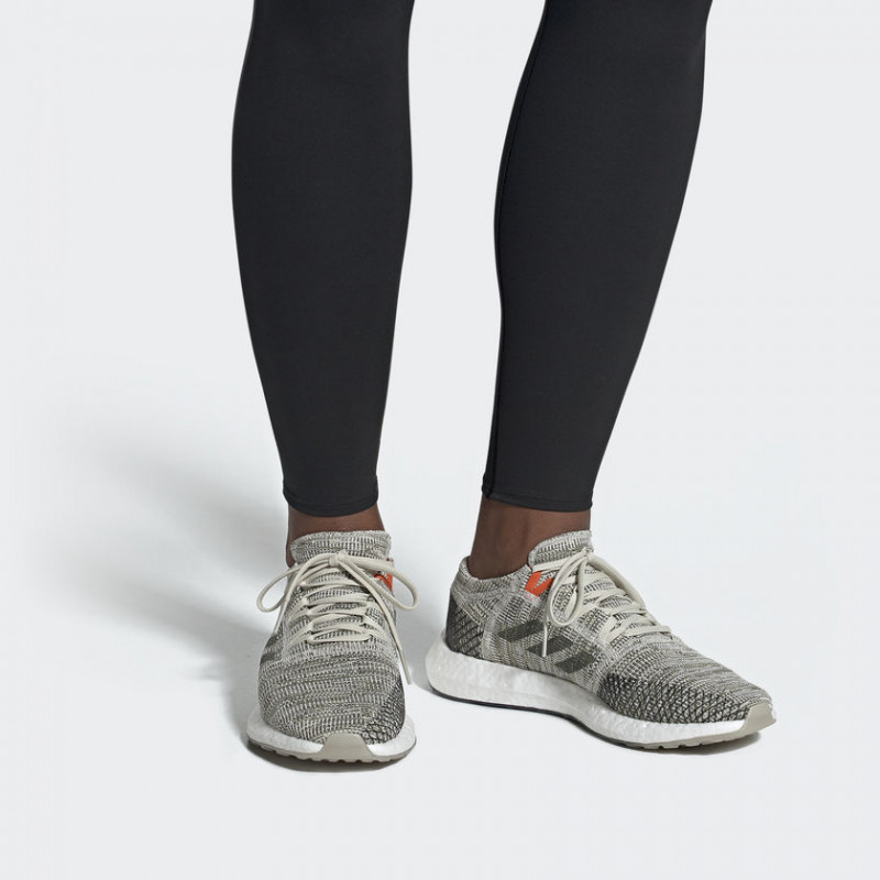 SEPATU LARI ADIDAS Pureboost Go
