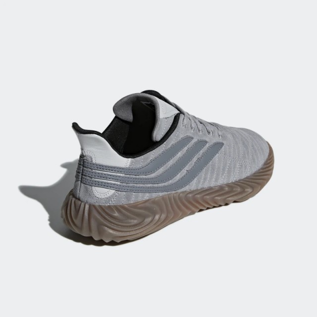 SEPATU SNEAKERS ADIDAS Sobakov