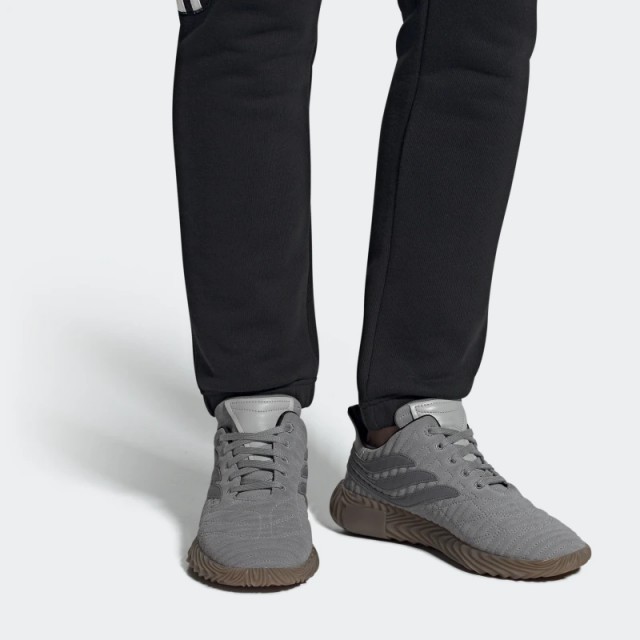 SEPATU SNEAKERS ADIDAS Sobakov