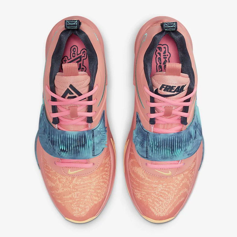 SEPATU BASKET NIKE Zoom Freak 3 Stay Freaky
