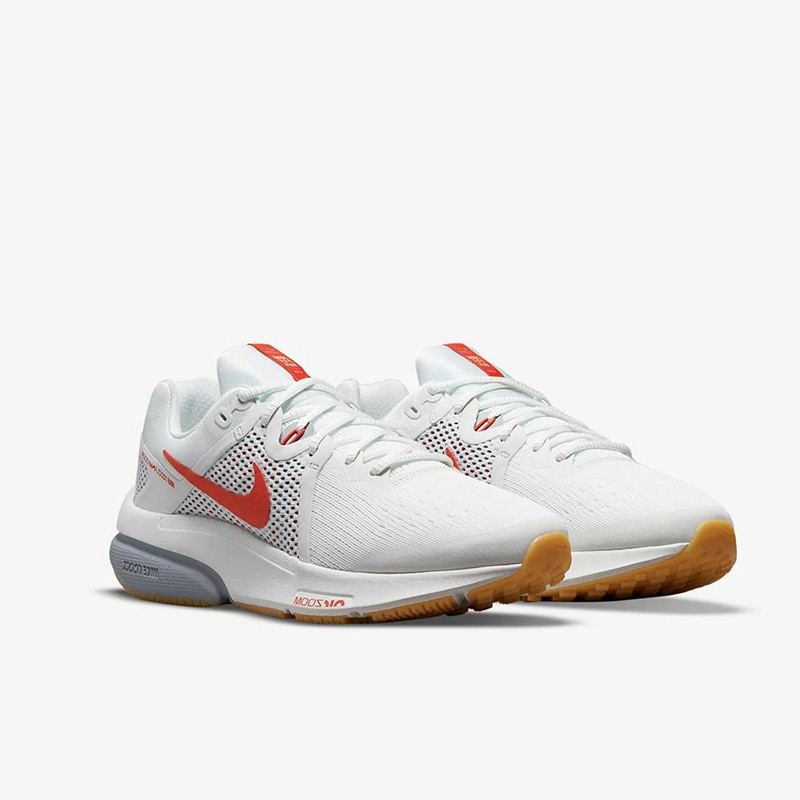 SEPATU LARI NIKE Zoom Prevail