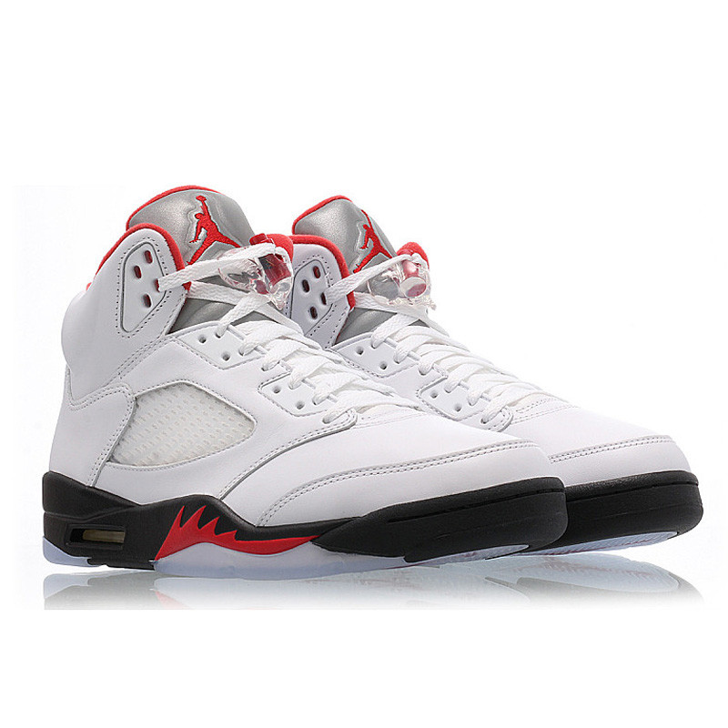 SEPATU SNEAKERS AIR JORDAN AJ 5 Retro