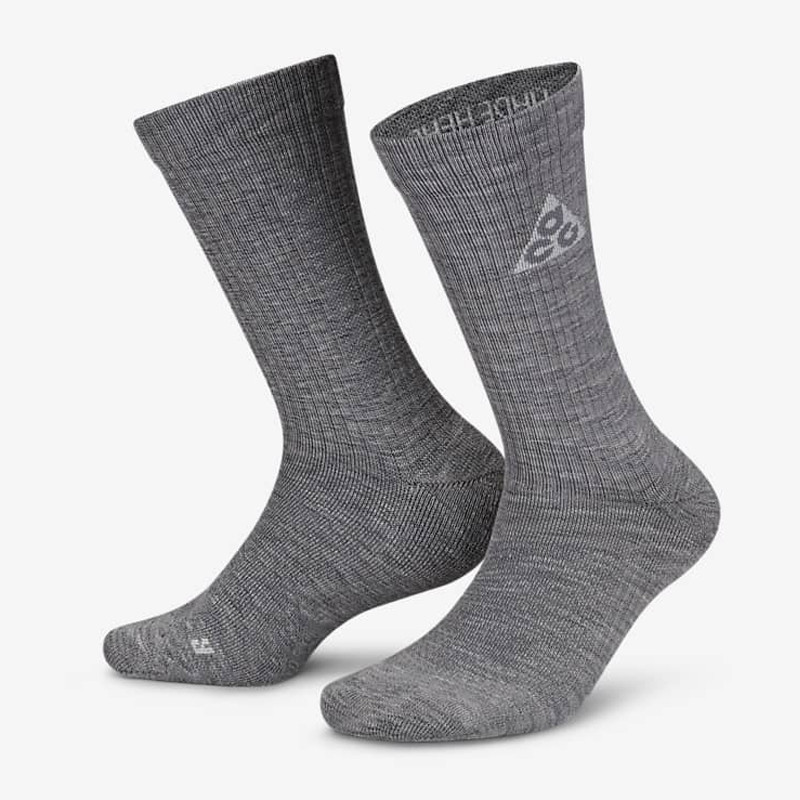 KAOS KAKI LARI NIKE ACG Kelley Ridge 2.0 Crew Socks