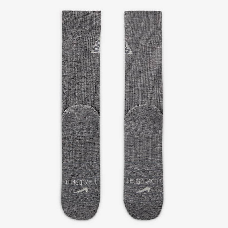 KAOS KAKI LARI NIKE ACG Kelley Ridge 2.0 Crew Socks