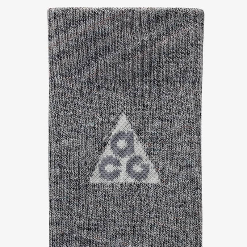 KAOS KAKI LARI NIKE ACG Kelley Ridge 2.0 Crew Socks