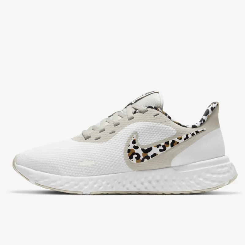 SEPATU LARI NIKE Wmns Revolution 5 PRM