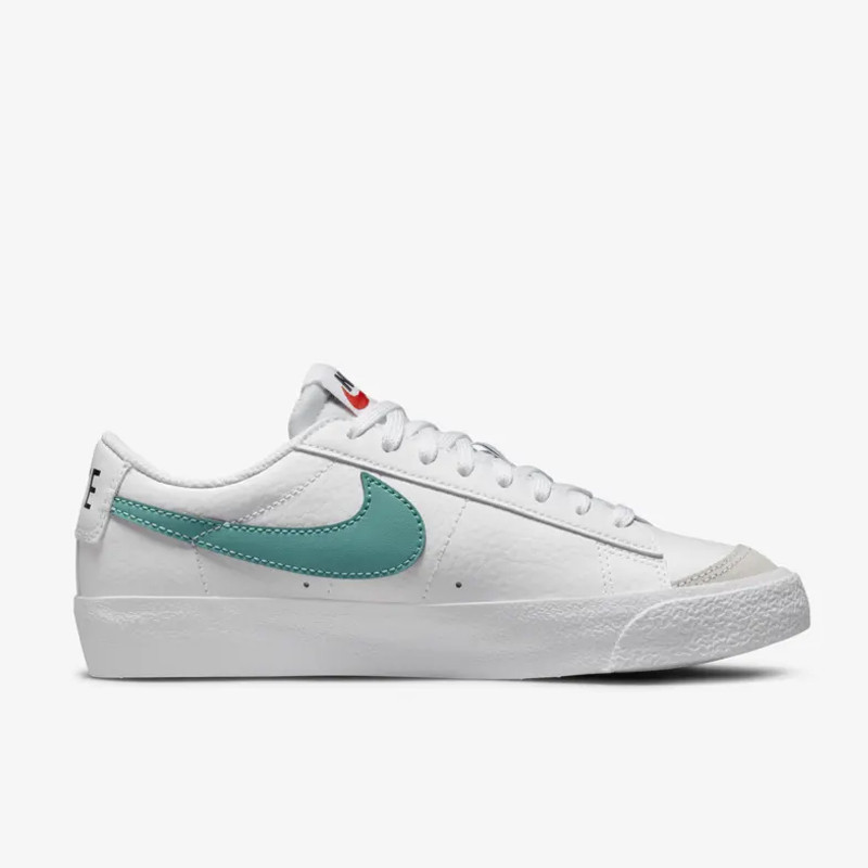 SEPATU SNEAKERS NIKE Blazer Low '77 GS