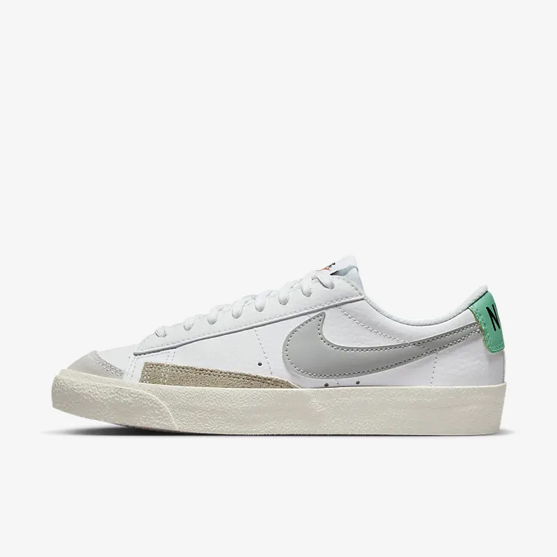 SEPATU SNEAKERS NIKE Blazer Low '77 GS