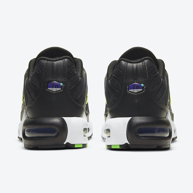 SEPATU SNEAKERS NIKE Air Max Plus