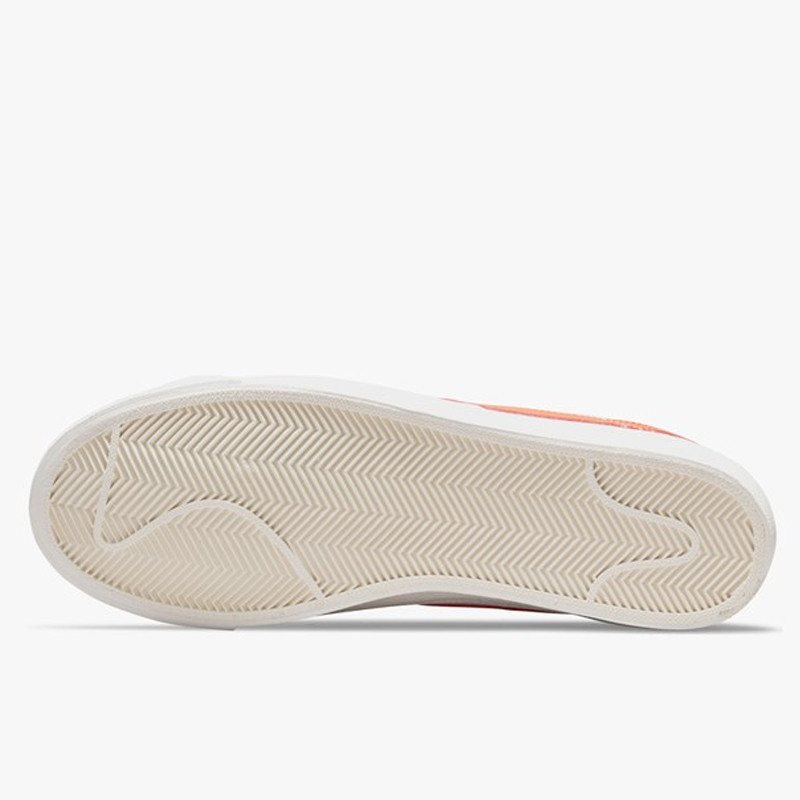 SEPATU SNEAKERS NIKE Blazer Low '77 Vintage