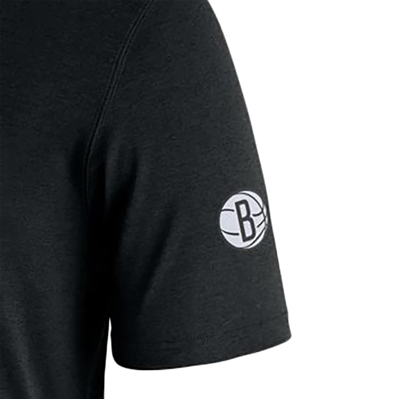 BAJU BASKET AIR JORDAN NBA Brooklyn Nets Courtside Statement Tee