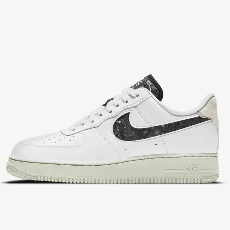 SEPATU SNEAKERS NIKE Wmns Air Force 1 07 SE