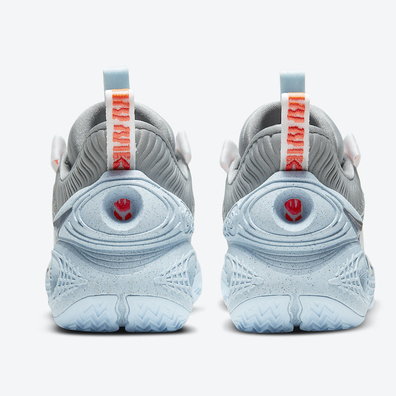 SEPATU BASKET NIKE Cosmic Unity Space Hippie