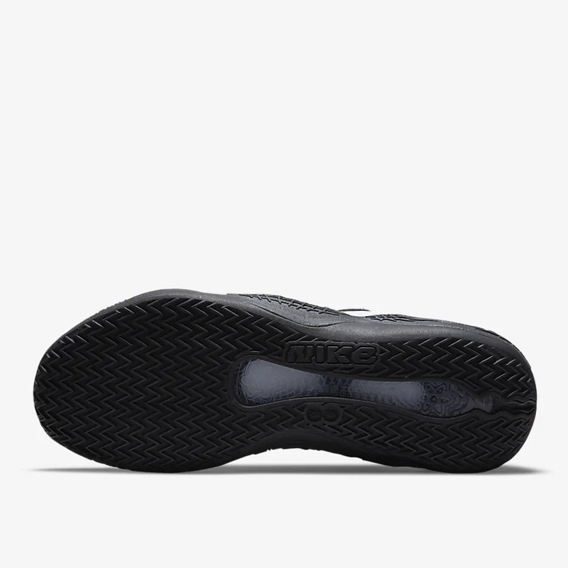 SEPATU BASKET NIKE Cosmic Unity