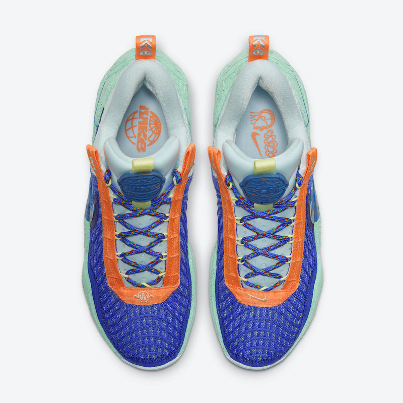 SEPATU BASKET NIKE Cosmic Unity
