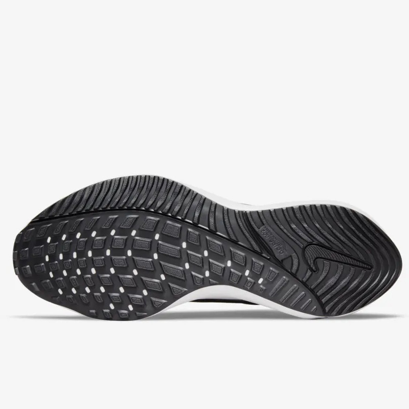 SEPATU LARI NIKE Air Zoom Vomero 16