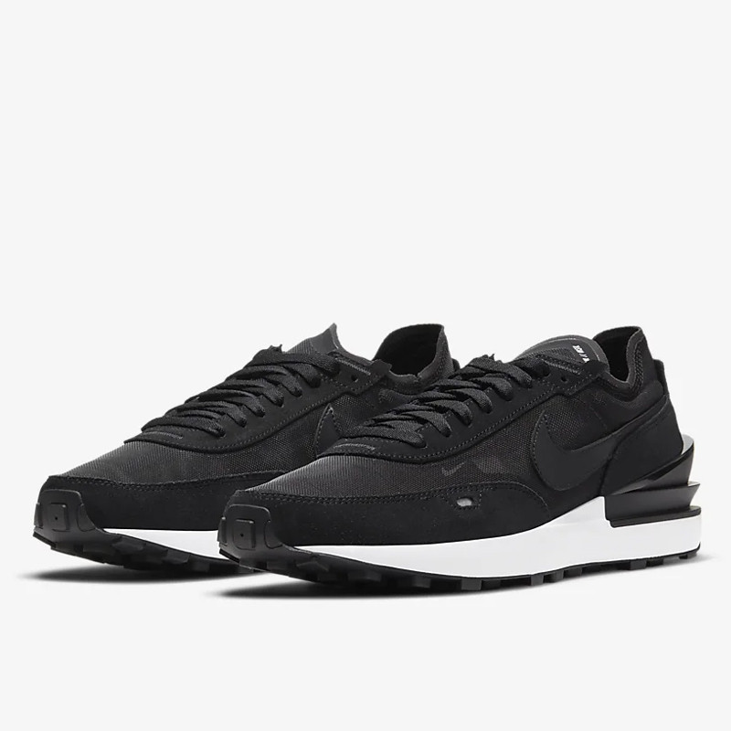 SEPATU SNEAKERS NIKE Waffle One