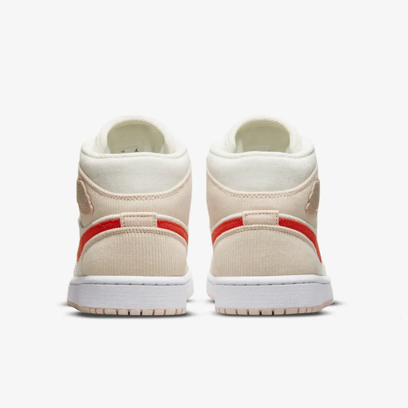 Wmns AJ 1 Mid SE foto 4