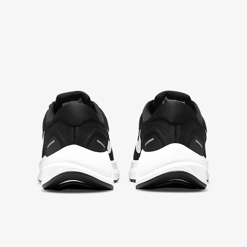 SEPATU LARI NIKE Wmns Air Zoom Structure 24