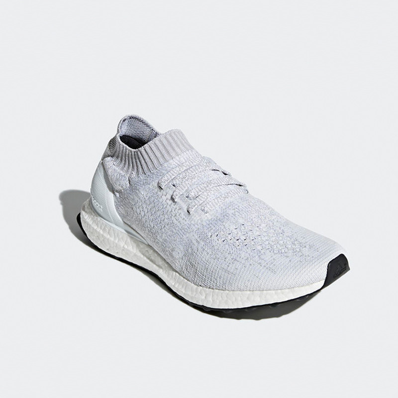 SEPATU LARI ADIDAS Ultraboost Uncaged
