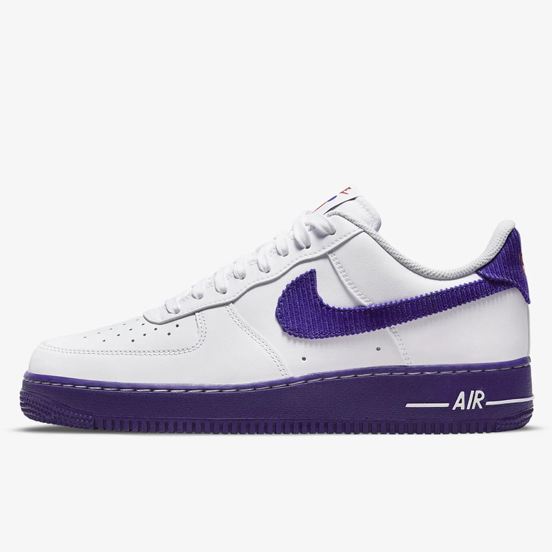 SEPATU SNEAKERS NIKE Air Force 1 '07 LV8 EMB