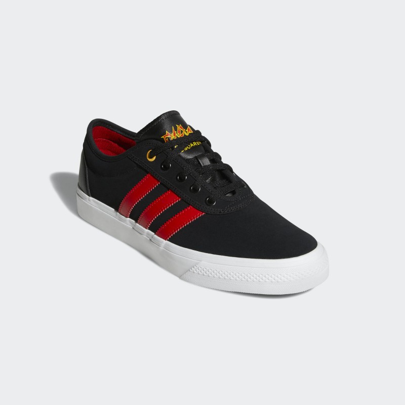 SEPATU SNEAKERS ADIDAS Adiease